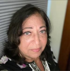 Meet your Posher, Lorraine